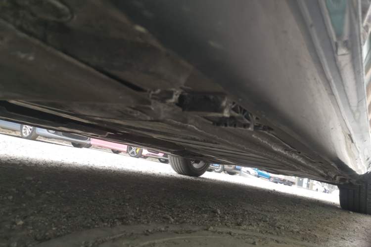 Used Mercedes-Benz E-Class 2017 E 300 L Luxury Model Chassis Front Left