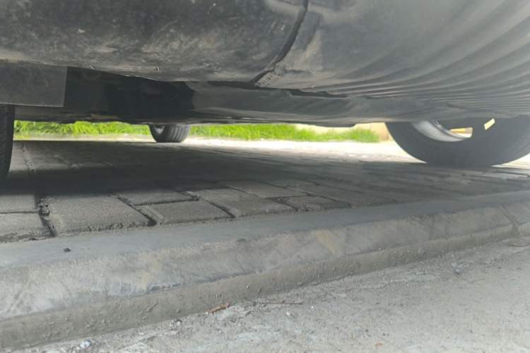 Used Mercedes-Benz E-Class 2017 E 300 L Luxury Model Chassis Front Right