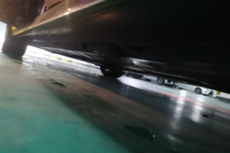 Used Mercedes-Benz E-Class 2017 E 300 L Sport Luxury Edition Chassis Rear Left