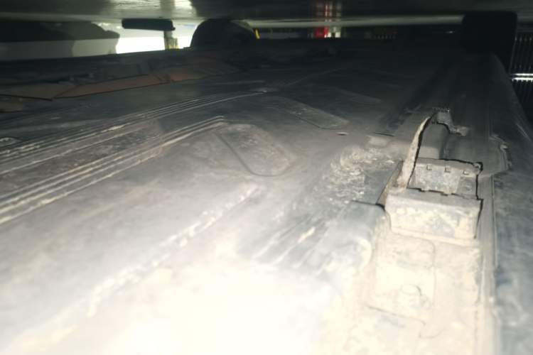 Used Mercedes-Benz E-Class 2017 E 200 L 4MATIC Chassis Rear Left