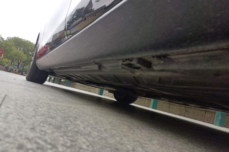 Used Mercedes-Benz E-Class 2017 E 300 L Luxury Model Chassis Rear Left