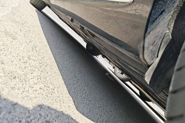 Used Mercedes-Benz E-Class 2017 E 300 L Sporty and Stylish Model Chassis Rear Left