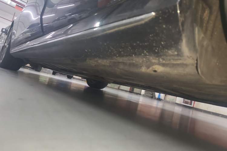 Used Mercedes-Benz E-Class 2017 E 300 L Sporty and Stylish Model Chassis Rear Left