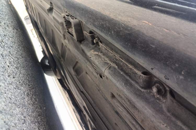 Used Mercedes-Benz E-Class 2017 E 300 L Luxury Model Chassis Rear Left