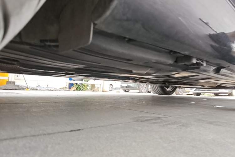 Used Mercedes-Benz E-Class 2017 E 200 L 4MATIC Chassis Rear Right