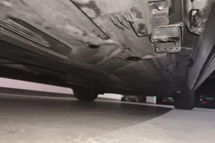 Used Mercedes-Benz E-Class 2017 E 300 L Sporty and Stylish Model Chassis Rear Right