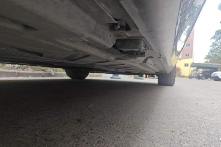 Used Mercedes-Benz E-Class 2017 E 200 L 4MATIC Chassis Rear Right