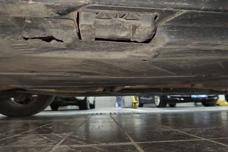 Used Mercedes-Benz E-Class 2017 E 200 L Sport 4MATIC Chassis Rear Right