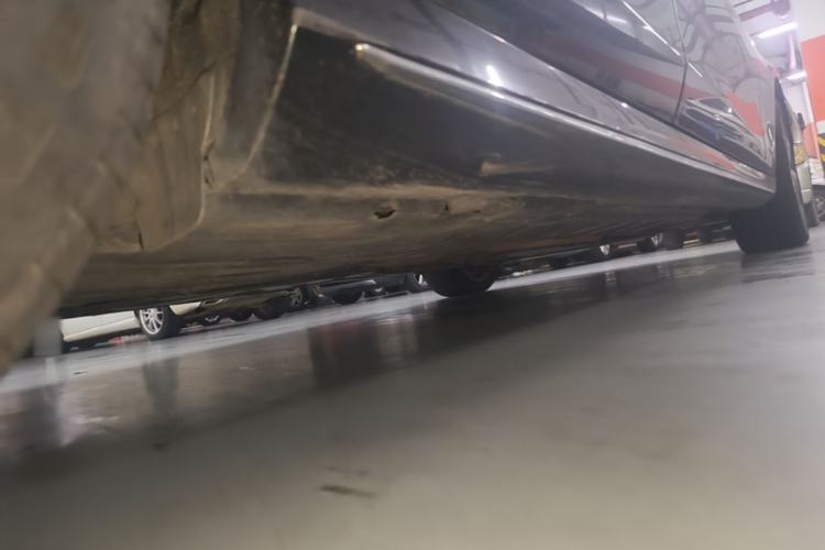 Used Mercedes-Benz E-Class 2017 E 300 L Sporty and Stylish Model Chassis Rear Right