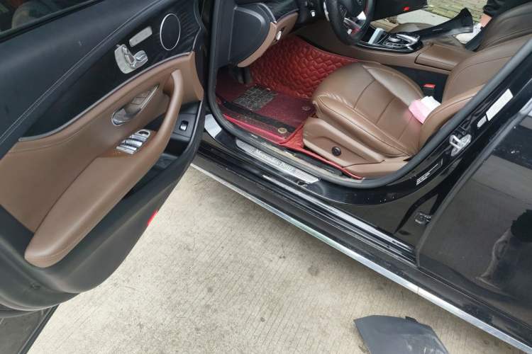Used Mercedes-Benz E-Class 2017 E 300 L Sporty and Stylish Model Driver Seat