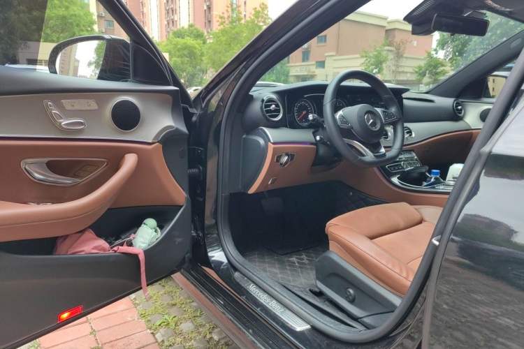 Used Mercedes-Benz E-Class 2017 Facelift E 200 Sport 4MATIC Driver Seat