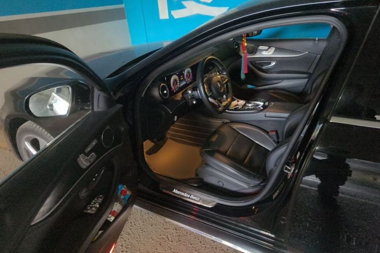 Used Mercedes-Benz E-Class 2017 E 300 L Sport Luxury Edition Driver Seat