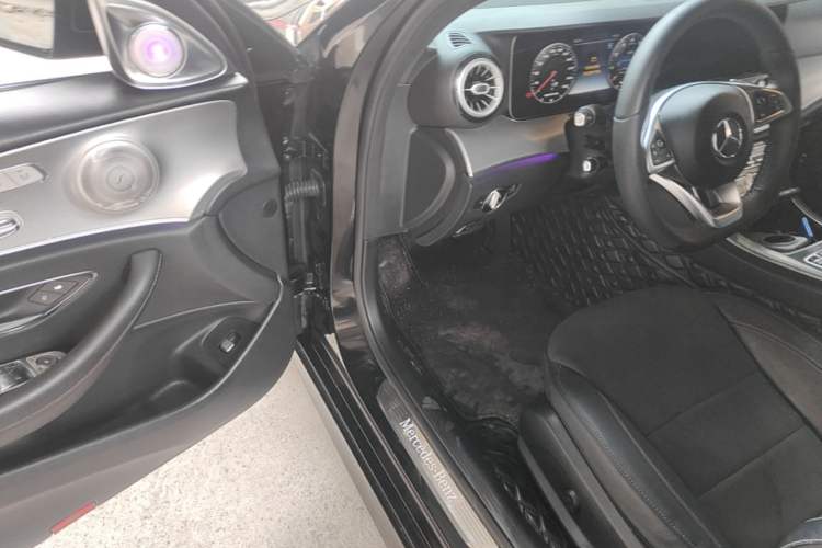 Used Mercedes-Benz E-Class 2017 Restyled E 300 Sport Edition Driver Seat