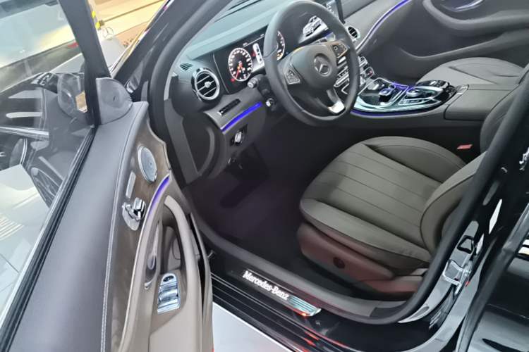 Used Mercedes-Benz E-Class 2017 E 320 L 4MATIC Driver Seat