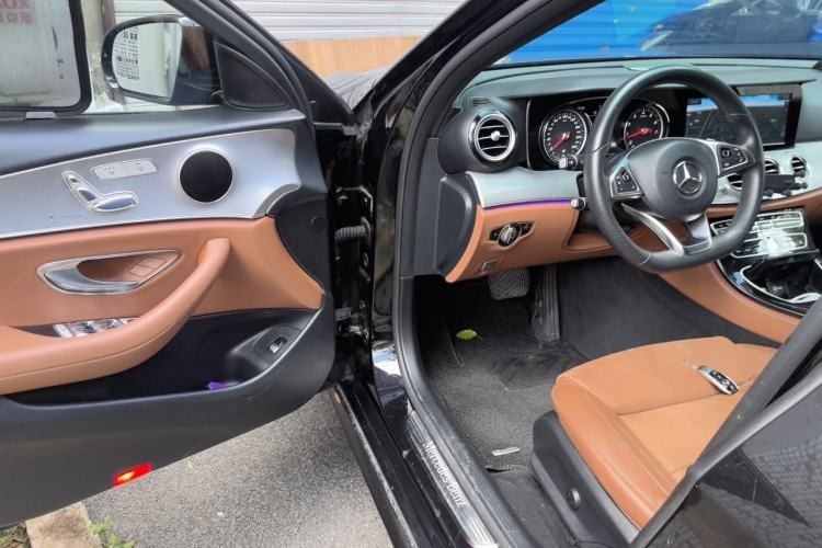 Used Mercedes-Benz E-Class 2017 E 200 Sport 4MATIC Driver Seat