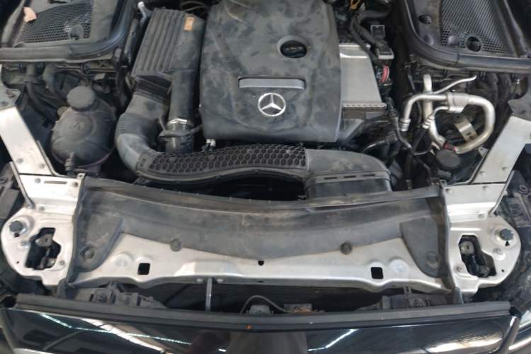 Used Mercedes-Benz E-Class 2017 E 300 Sport Edition Engine Bay