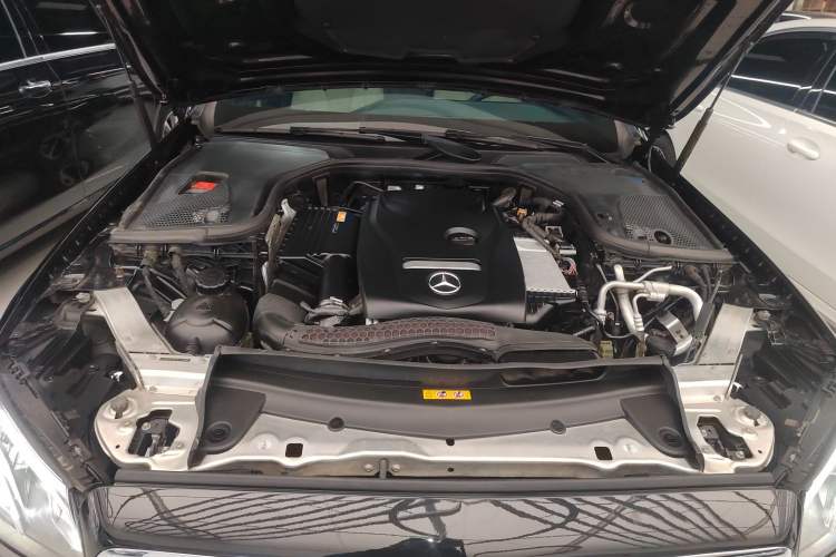 Used Mercedes-Benz E-Class 2017 E 200 Sport Engine Bay