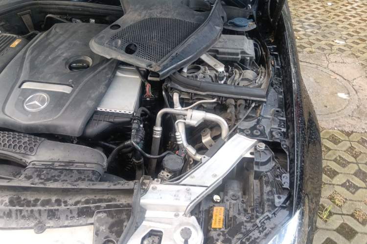 Used Mercedes-Benz E-Class 2017 E 200 L 4MATIC Engine Bay Left