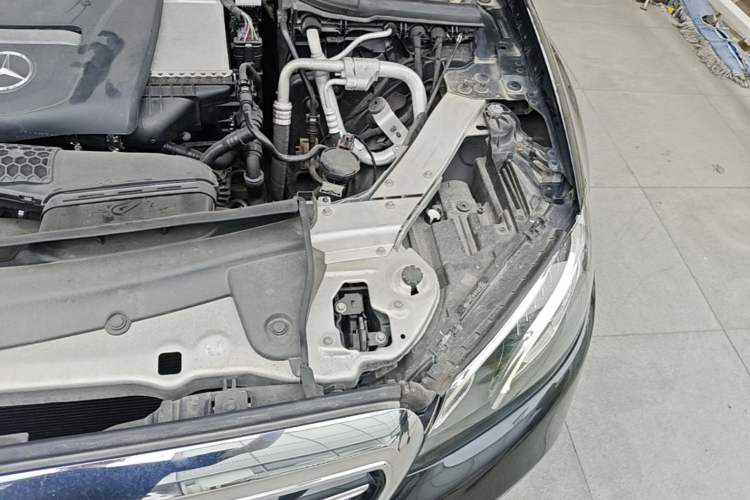 Used Mercedes-Benz E-Class 2017 E 200 L 4MATIC Engine Bay Left