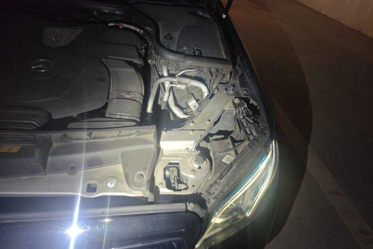 Used Mercedes-Benz E-Class 2017 E 320 L 4MATIC Engine Bay Left