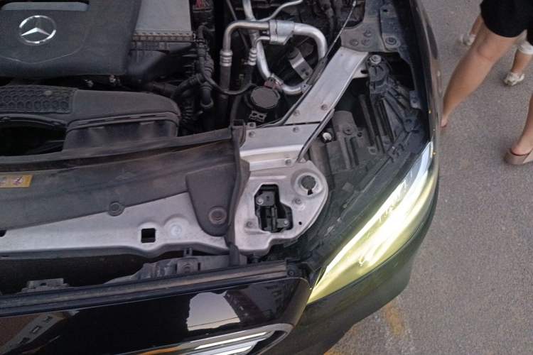 Used Mercedes-Benz E-Class 2017 E 300 L Sport Luxury Edition Engine Bay Left