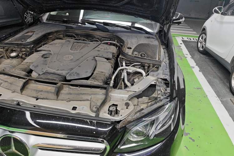 Used Mercedes-Benz E-Class 2017 E 320 L Sport 4MATIC Engine Bay Left
