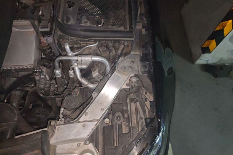 Used Mercedes-Benz E-Class 2017 E 300 L Sport Luxury Edition Engine Bay Left