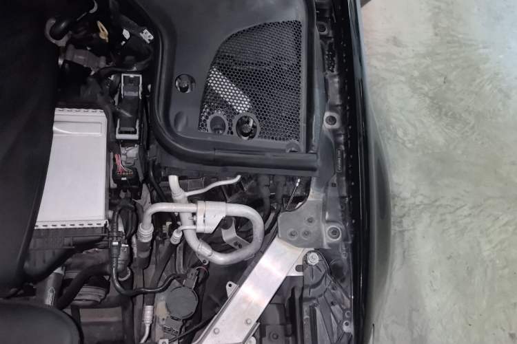 Used Mercedes-Benz E-Class 2017 E 300 L Sporty and Stylish Model Engine Bay Left