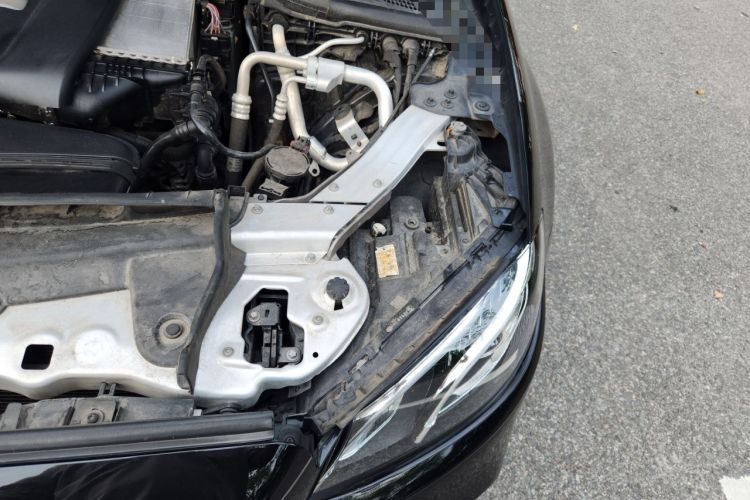 Used Mercedes-Benz E-Class 2017 E 300 Sport Edition Engine Bay Left