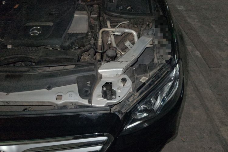 Used Mercedes-Benz E-Class 2017 E 300 L Sport Luxury Edition Engine Bay Left
