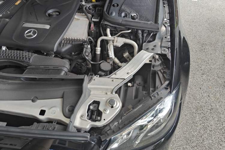 Used Mercedes-Benz E-Class 2017 E 200 Sport 4MATIC Engine Bay Left