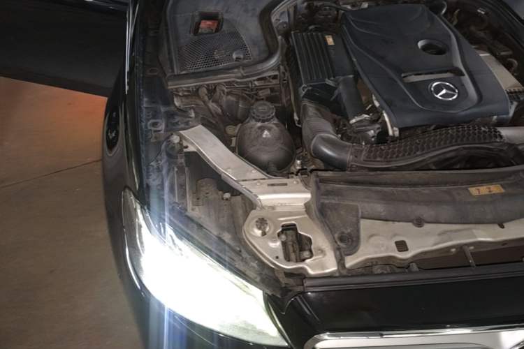 Used Mercedes-Benz E-Class 2017 E 300 L Sporty and Stylish Model Engine Bay Right