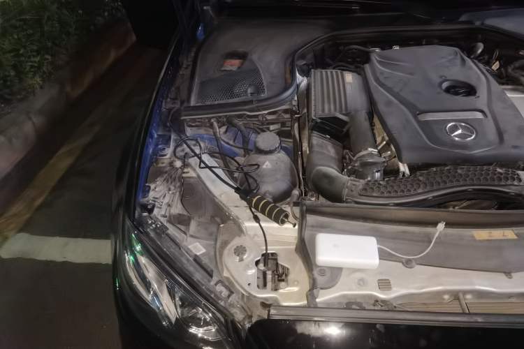 Used Mercedes-Benz E-Class 2017 E 300 L Sport Luxury Edition Engine Bay Right
