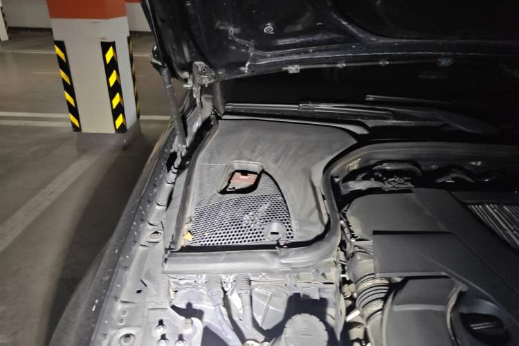 Used Mercedes-Benz E-Class 2017 E 320 L 4MATIC Engine Bay Right