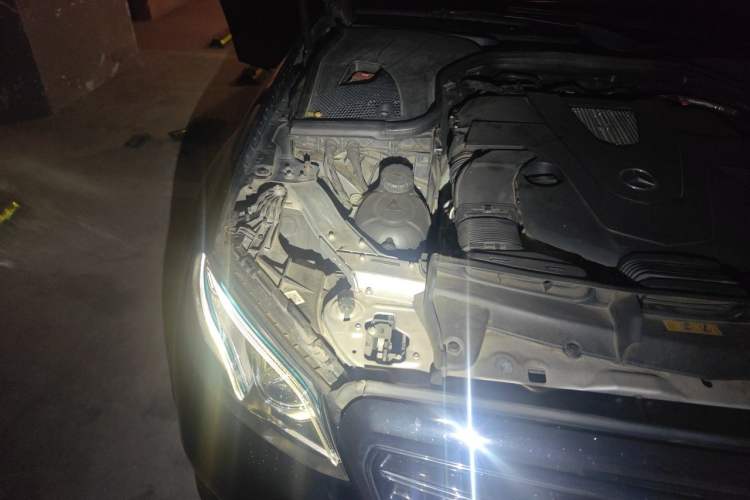 Used Mercedes-Benz E-Class 2017 E 320 L 4MATIC Engine Bay Right