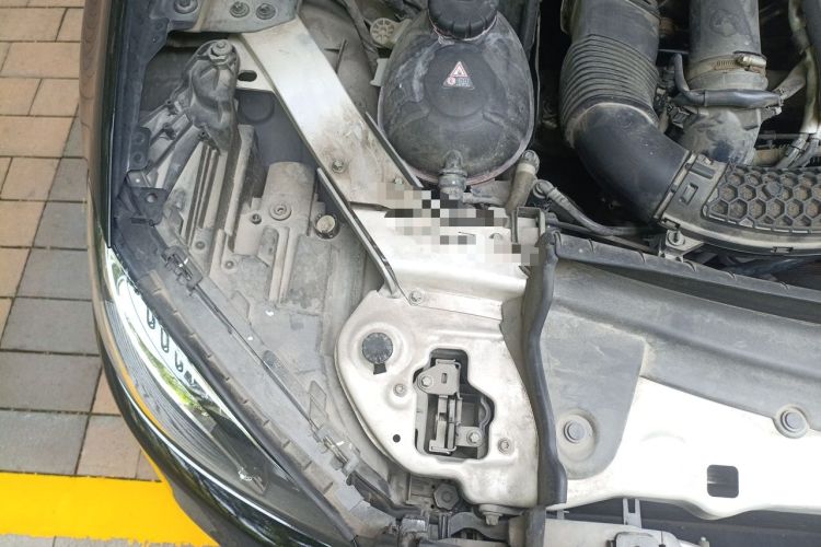 Used Mercedes-Benz E-Class 2017 E 300 L Luxury Model Engine Bay Right