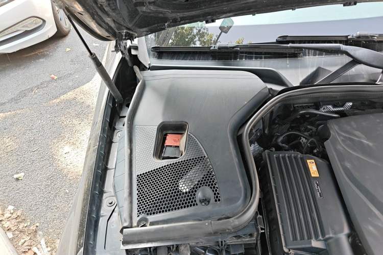 Used Mercedes-Benz E-Class 2017 E 300 L Luxury Model Engine Bay Right