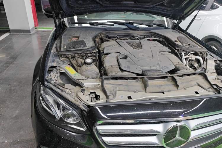 Used Mercedes-Benz E-Class 2017 E 320 L Sport 4MATIC Engine Bay Right