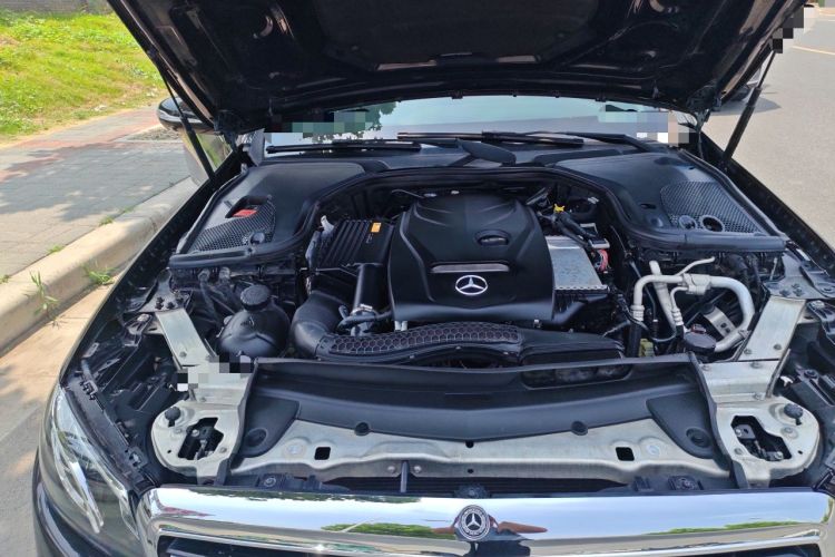 Used Mercedes-Benz E-Class 2017 E 200 Sport 4MATIC Engine Bay Right
