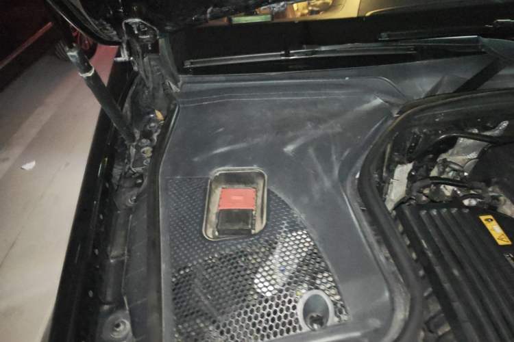 Used Mercedes-Benz E-Class 2017 E 300 L Luxury Model Engine Bay Right