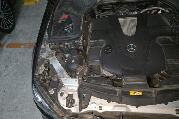 Used Mercedes-Benz E-Class 2017 E 320 L Sport 4MATIC Engine Bay Right