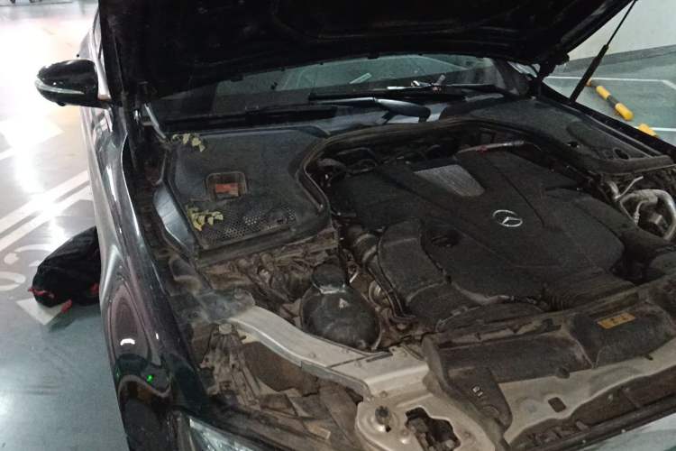 Used Mercedes-Benz E-Class 2017 E 320 L Sport 4MATIC Engine Bay Right