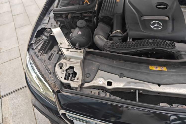 Used Mercedes-Benz E-Class 2017 E 300 L Sport Luxury Edition Engine Bay Right