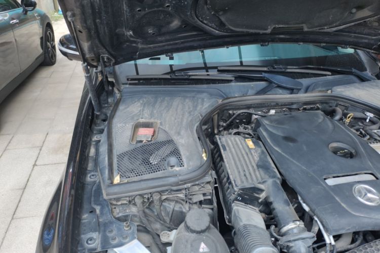 Used Mercedes-Benz E-Class 2017 E 300 L Sport Luxury Edition Engine Bay Right