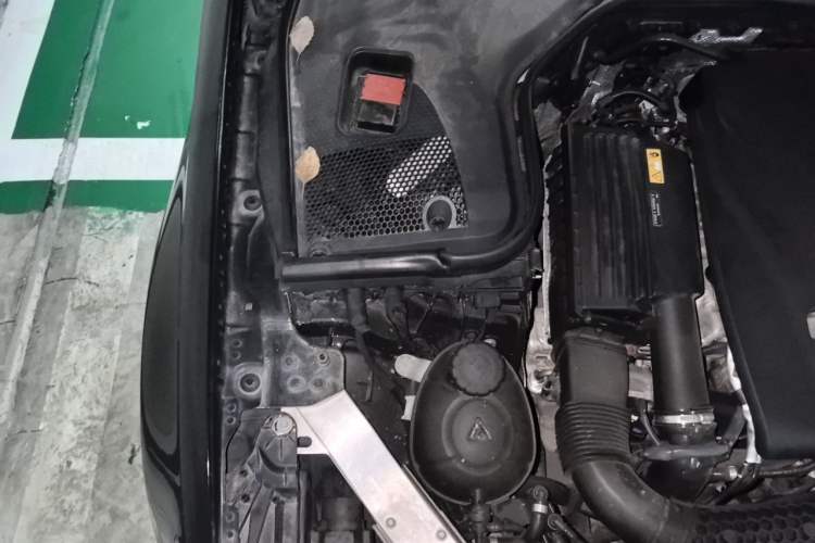 Used Mercedes-Benz E-Class 2017 E 300 L Sporty and Stylish Model Engine Bay Right