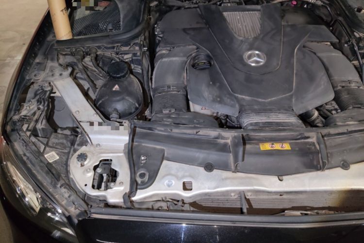 Used Mercedes-Benz E-Class 2017 E 320 L Sport 4MATIC Engine Bay Right