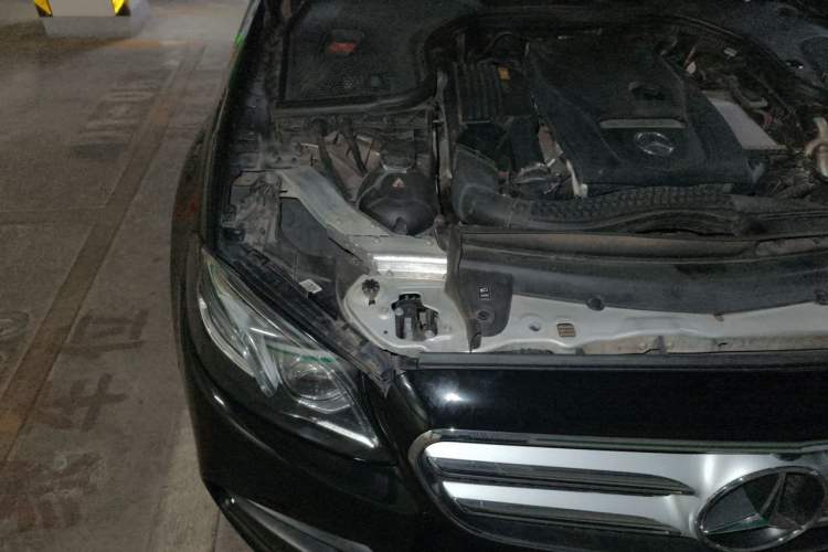 Used Mercedes-Benz E-Class 2017 E 300 L Sport Luxury Edition Engine Bay Right