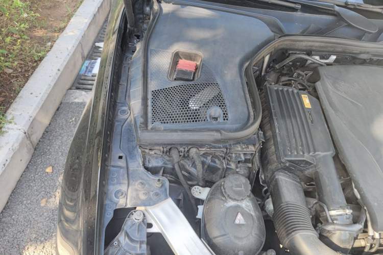 Used Mercedes-Benz E-Class 2017 E 300 L Sporty and Stylish Model Engine Bay Right