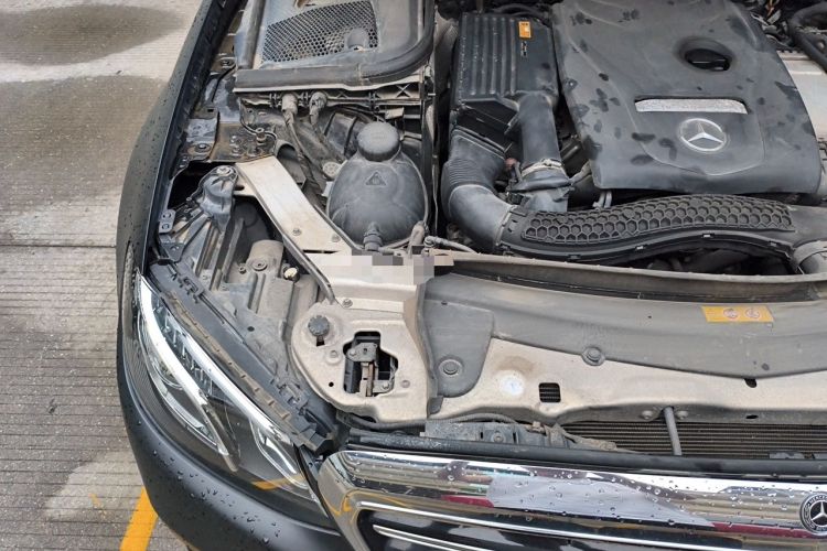 Used Mercedes-Benz E-Class 2017 E 300 L Sporty and Stylish Model Engine Bay Right