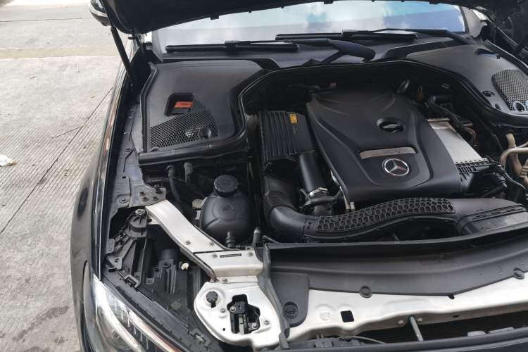 Used Mercedes-Benz E-Class 2017 E 300 L Sport Luxury Edition Engine Bay Right